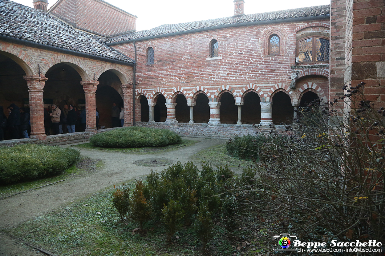 VBS_7366 - Abbazia di Vezzolano - Presepe artistico di Anna Rosa Nicola.jpg